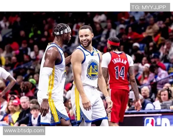 勇士与马刺季后赛第三场激战回顾关键时刻的精彩瞬间与战术分析 勇士与马刺季后赛第三场激战回顾关键时刻的精彩瞬间与战术分析