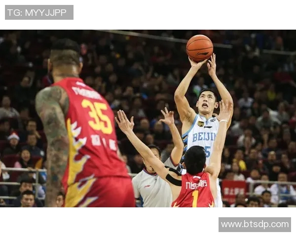 张庆鹏：从篮球场上的拼搏到人生舞台的辉煌转型之路