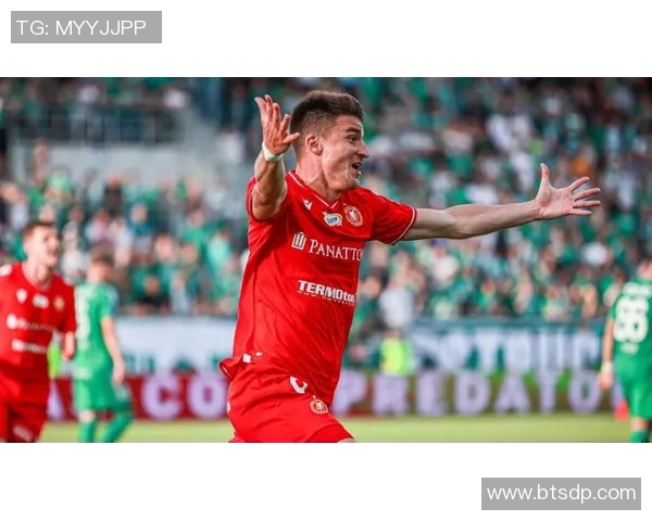 普马斯与华雷斯激战正酣谁能在这场较量中笑到最后