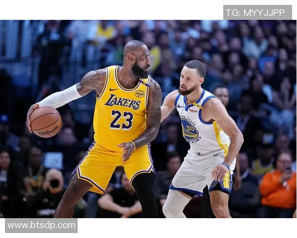 火箭与湖人对决詹姆斯精彩集锦回顾与赛季亮点分析